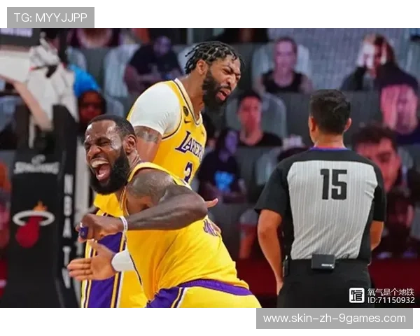 加拿大历史性一刻，戴维斯与国民共庆荣耀